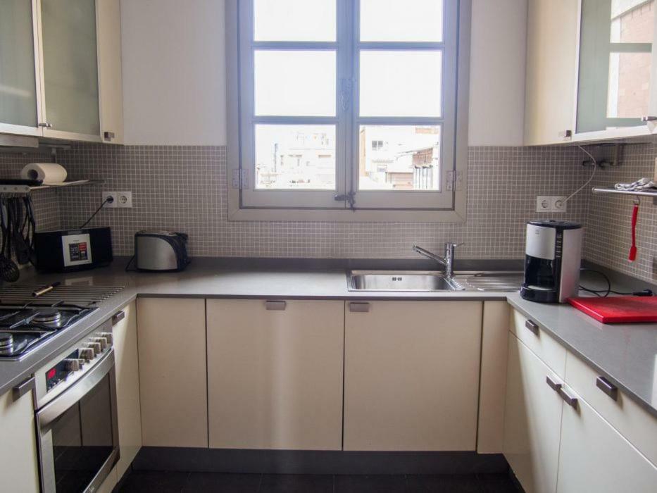 Torres Rojo Apartment Barcelona Exterior photo